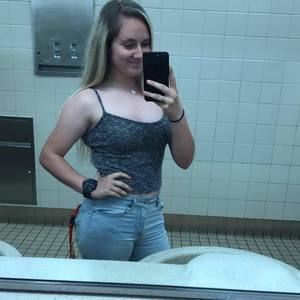 Meet your Posher, Hollie